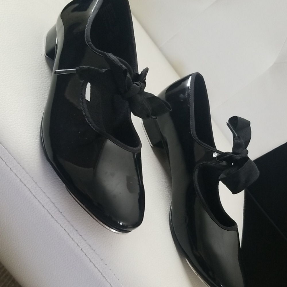 Tap dancing shoes